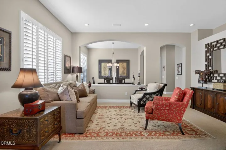 6-web-or-mls-UpmarketMedia_2023Arb-2