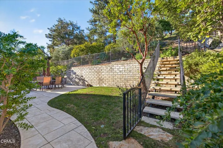 51-web-or-mls-UpmarketMedia_2023A-154