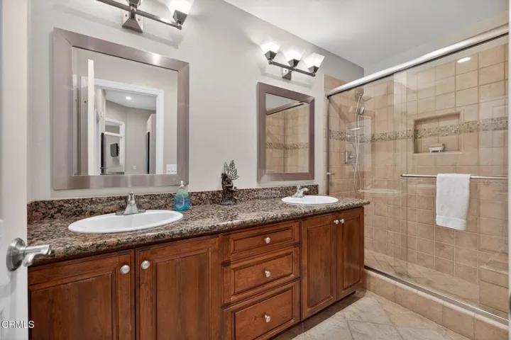 37-web-or-mls-UpmarketMedia_2023A-060 (2