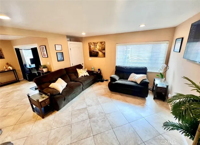 23777 Mulholland Hwy Spc 35, Calabasas, California 91302