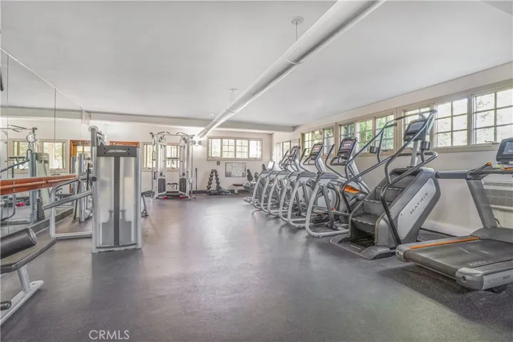 23777 Mulholland Hwy Spc 35, Calabasas, California 91302