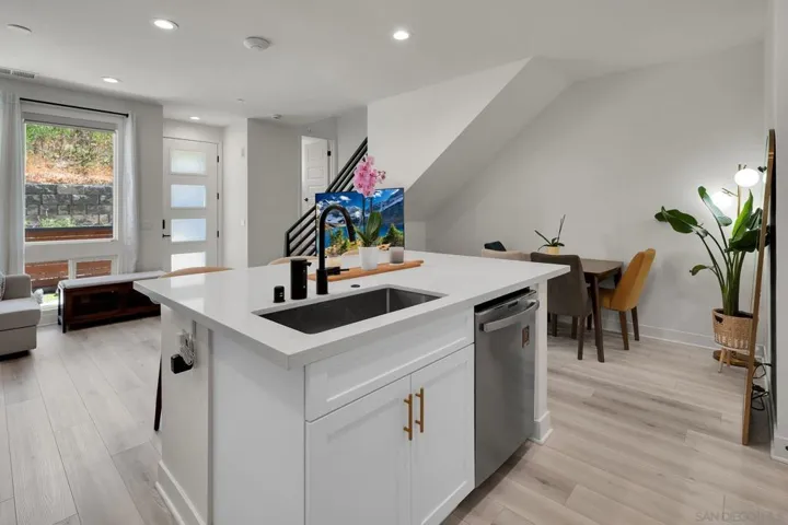 9161 Hala Way, San Diego, California 92126