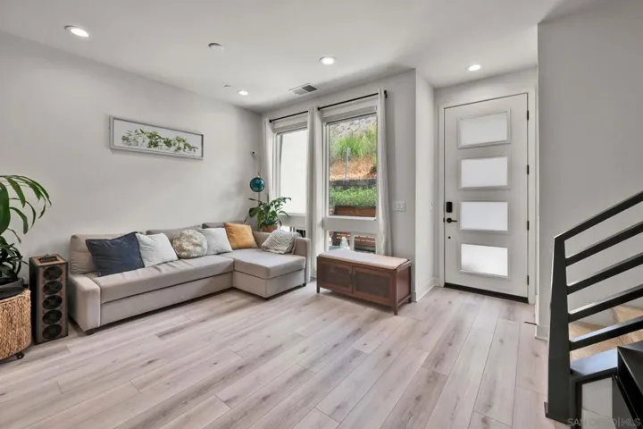 9161 Hala Way, San Diego, California 92126