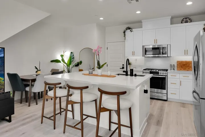 9161 Hala Way, San Diego, California 92126