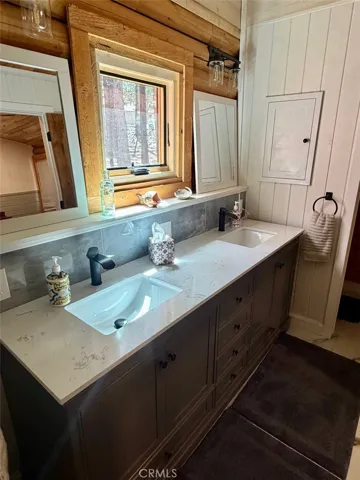 421 Bedford Court, Big Bear City, California 92314