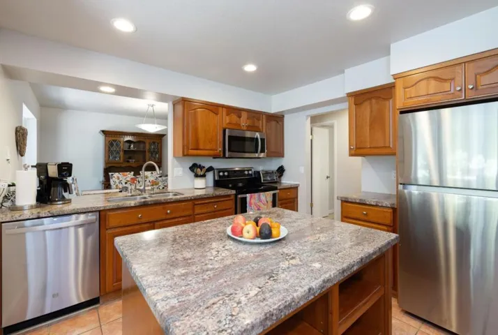 525 Clubhouse Drive, Aptos, California 95003
