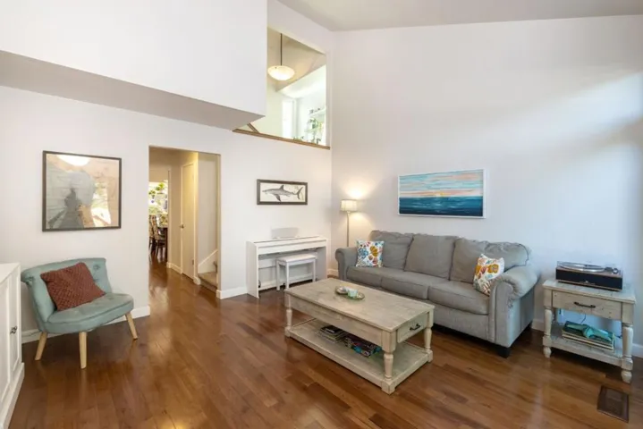 525 Clubhouse Drive, Aptos, California 95003