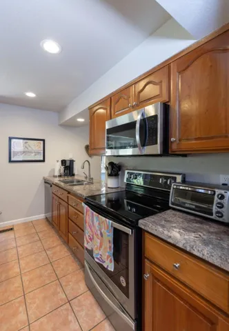 525 Clubhouse Drive, Aptos, California 95003