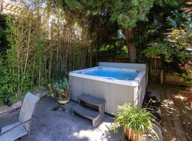525 Clubhouse Drive, Aptos, California 95003