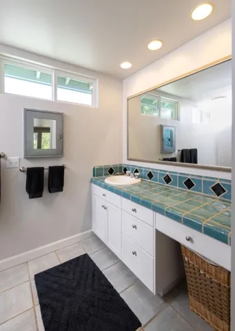 525 Clubhouse Drive, Aptos, California 95003