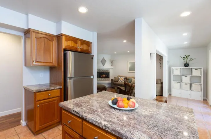 525 Clubhouse Drive, Aptos, California 95003