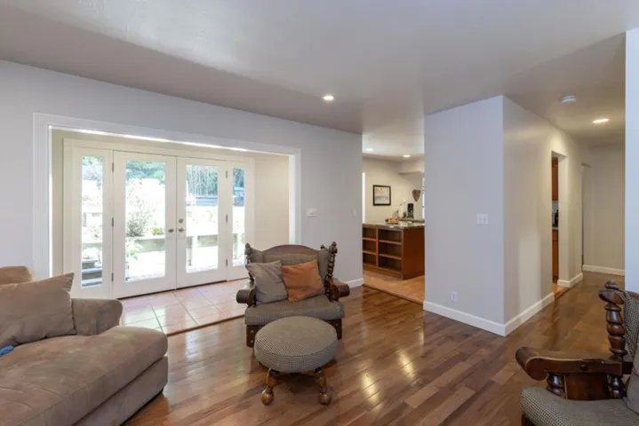 525 Clubhouse Drive, Aptos, California 95003