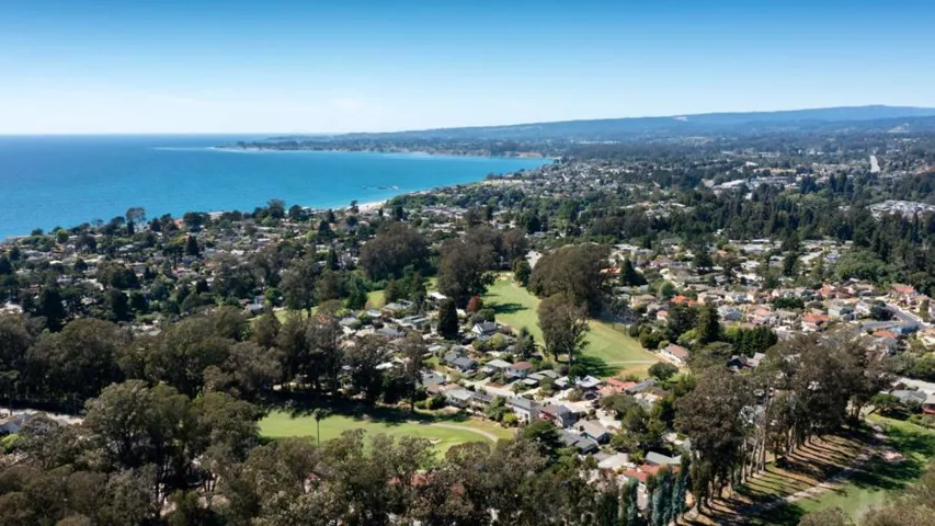 525 Clubhouse Drive, Aptos, California 95003