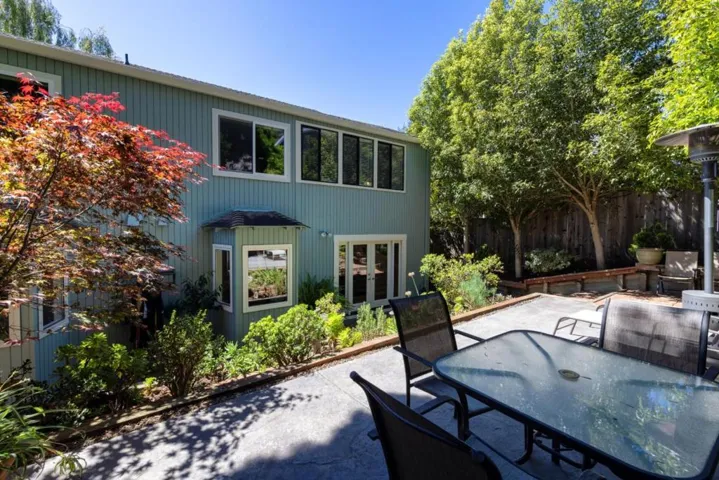 525 Clubhouse Drive, Aptos, California 95003