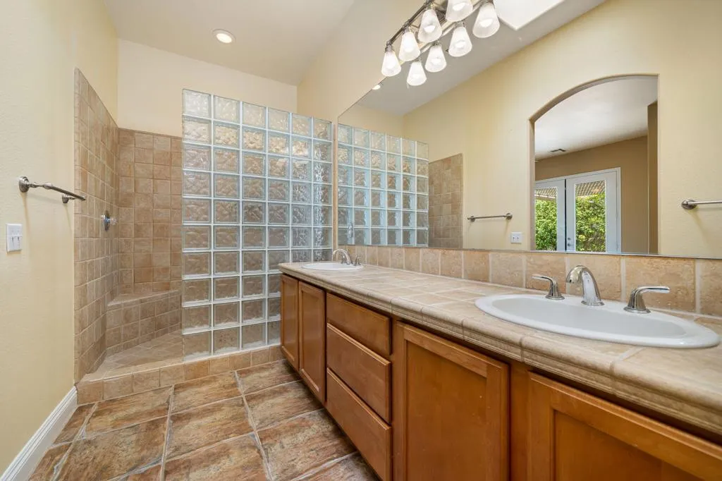 34-web-or-mls-RSObregon_OPMG_0526_034