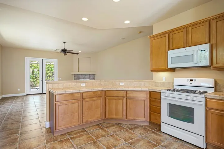 24-web-or-mls-RSObregon_OPMG_0526_024