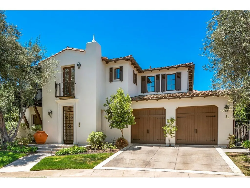 11 Greens Bluff