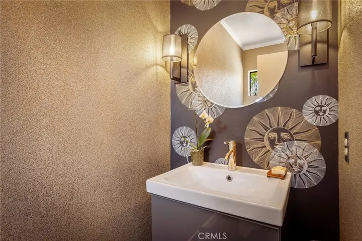 Powder room