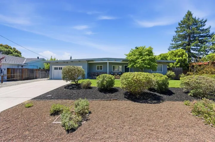 221 W Floresta Way, Menlo Park, California 94028