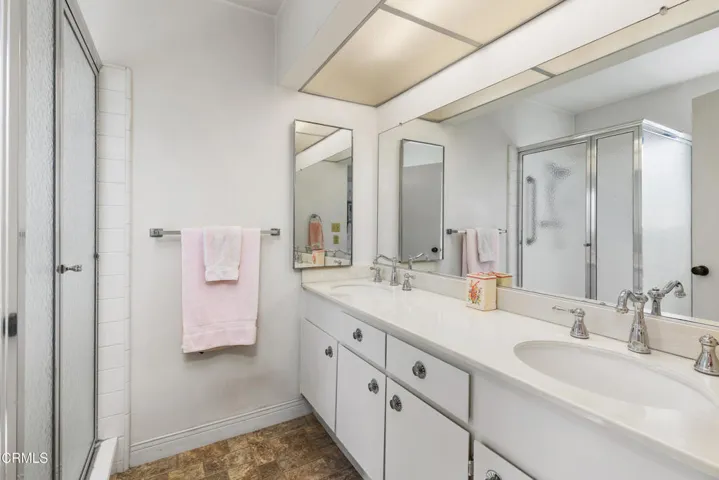 750 Arcadia-Primary Bath 2