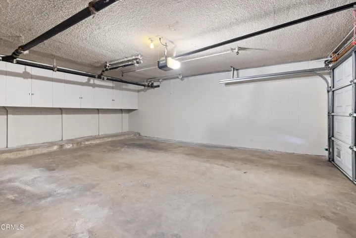750 Arcadia-Garage