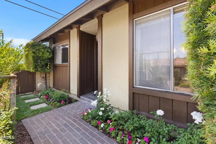 750 Arcadia-Front yard