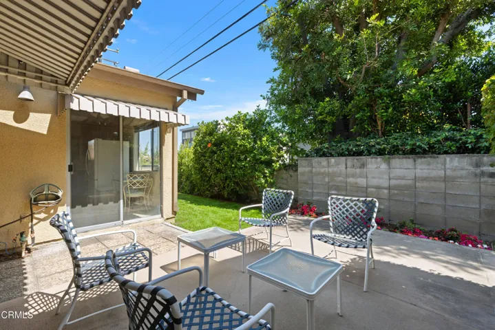 750 Arcadia-Patio