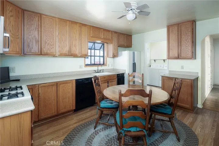 Appliances included