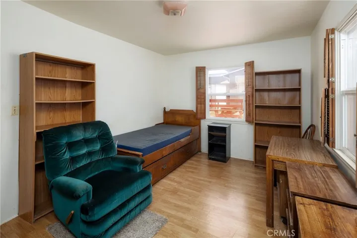 2 nd bedroom
