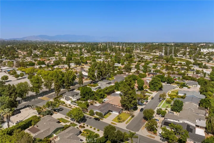 18937 Citronia, Northridge, California 91324