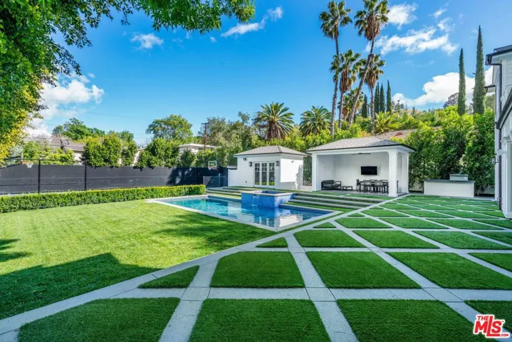 4800 Zelzah Avenue, Encino, California 91316