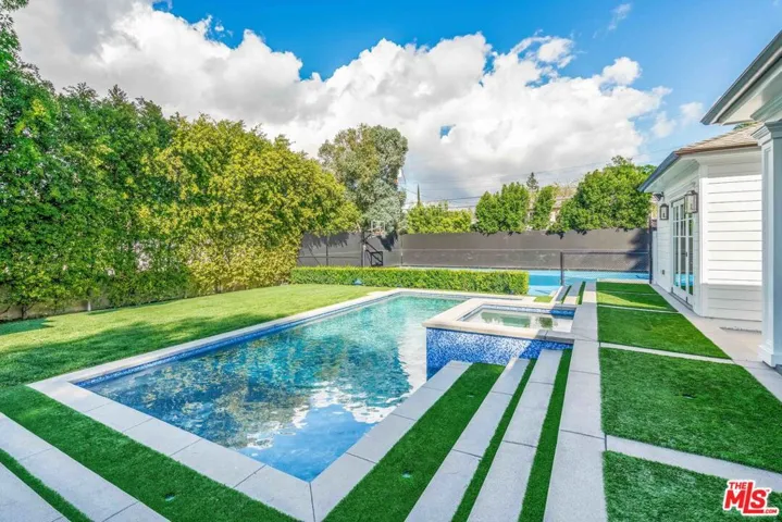 4800 Zelzah Avenue, Encino, California 91316