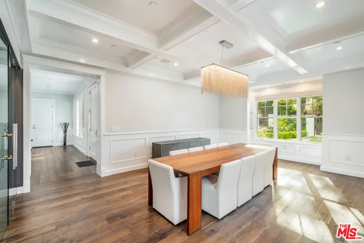 4800 Zelzah Avenue, Encino, California 91316