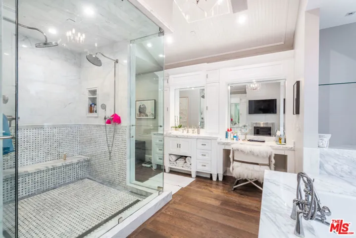 4800 Zelzah Avenue, Encino, California 91316