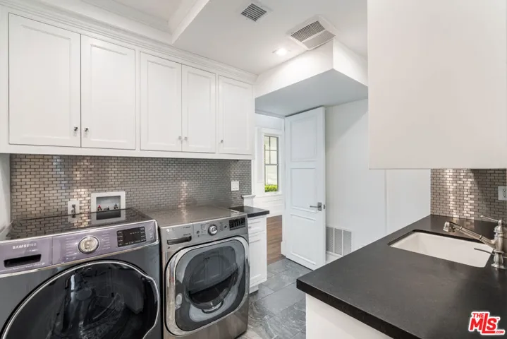 4800 Zelzah Avenue, Encino, California 91316