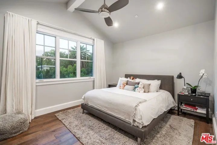 4800 Zelzah Avenue, Encino, California 91316