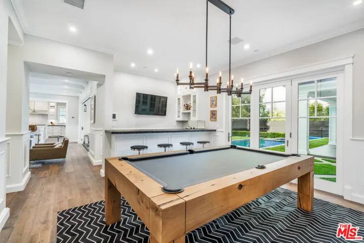 4800 Zelzah Avenue, Encino, California 91316
