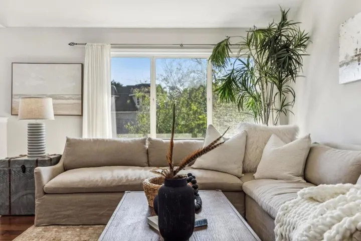 1077 Pearl Avenue, Moss Beach, California 94038