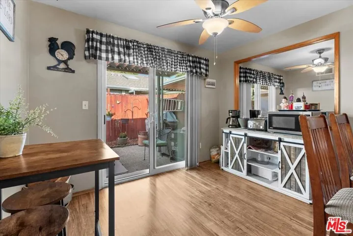 26856 Avenue Of The Oaks, Newhall, California 91321