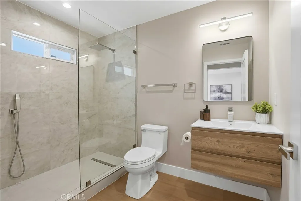 Bathroom for bedroom 2
