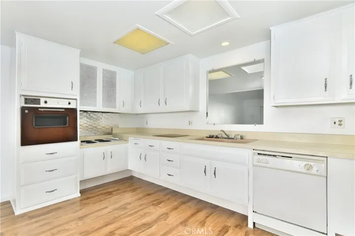 13741 Annandale Drive 18j, Seal Beach, California 90740