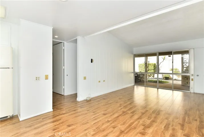 13741 Annandale Drive 18j, Seal Beach, California 90740