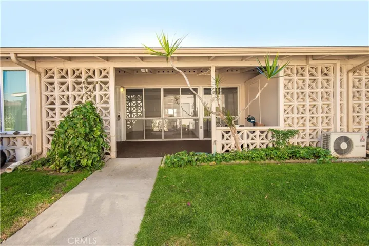 13741 Annandale Drive 18j, Seal Beach, California 90740