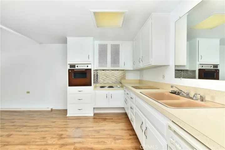 13741 Annandale Drive 18j, Seal Beach, California 90740