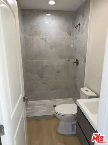 Full Bath