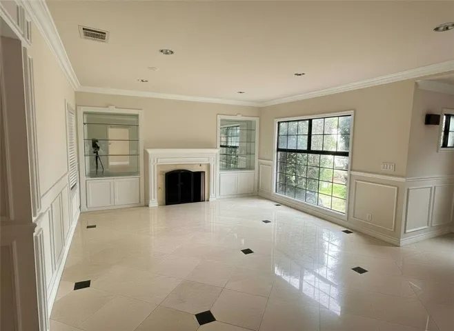 Bright and airy Living room