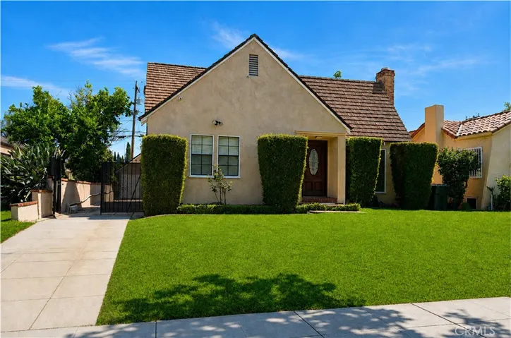 Beautiful Turn-Key Ready Home