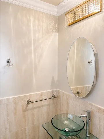 3/4 Bathroom