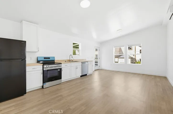 1017 Riverine Avenue 200, Santa Ana, California 92701