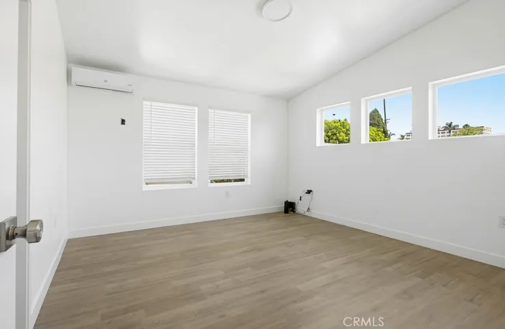 1017 Riverine Avenue 200, Santa Ana, California 92701